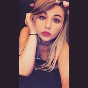 Meet your Posher, Kayla